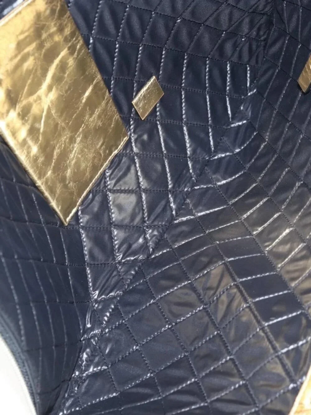 CHANEL brand	chanel color	gold